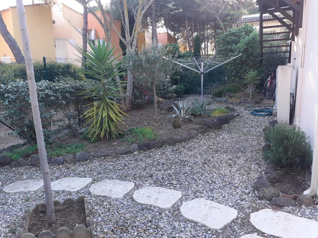 Villa Pinede - Proche Naturiste Agde Buitenkant foto