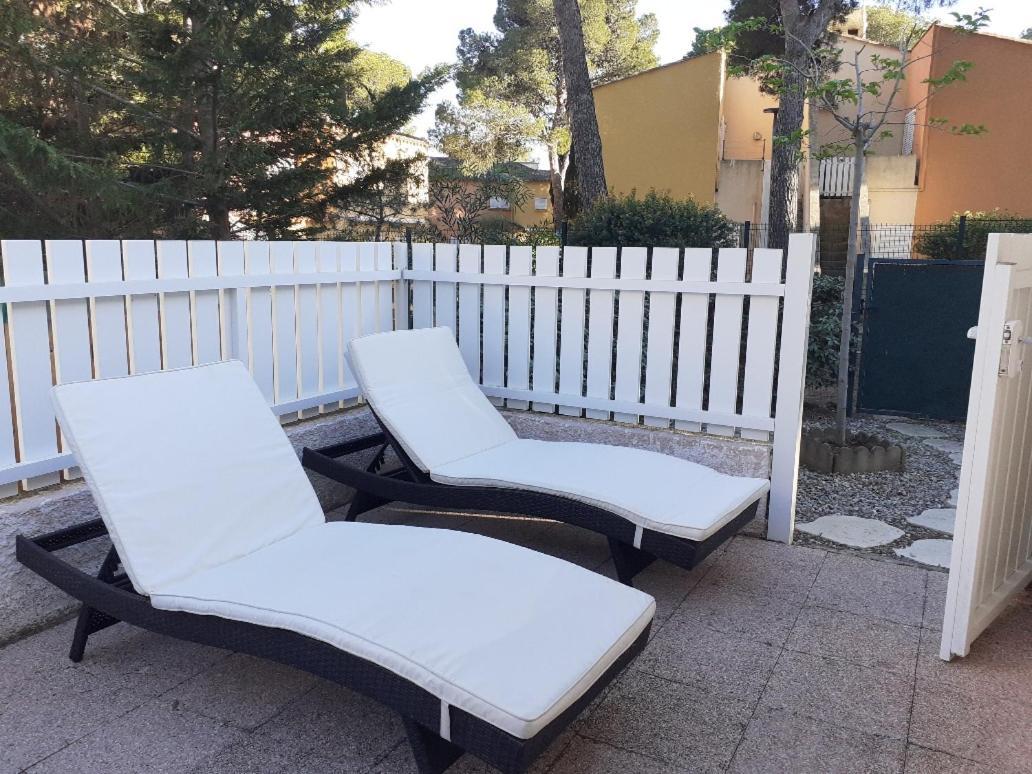Villa Pinede - Proche Naturiste Agde Buitenkant foto