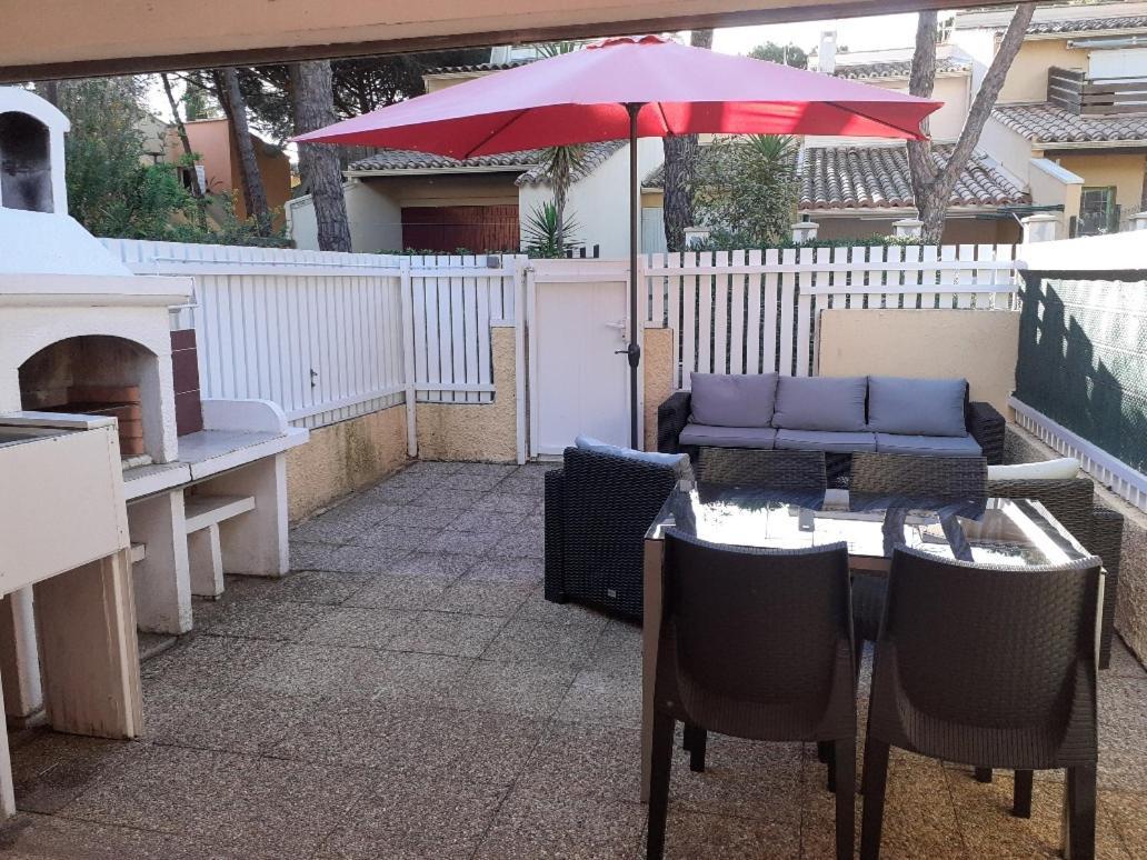 Villa Pinede - Proche Naturiste Agde Buitenkant foto